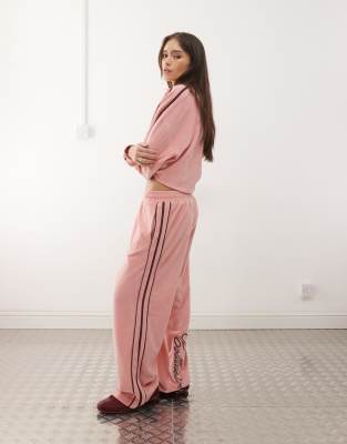 Collusion Embroidered Velour Sweatpants In Pink