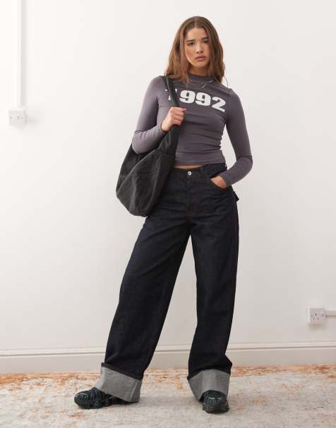 COLLUSION – Eng geschnittenes, langärmliges T-Shirt in Anthrazit mit Grafik - view 1