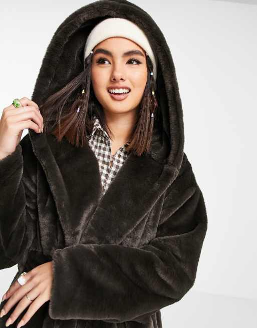 Maxi faux fur 2025 coat with hood