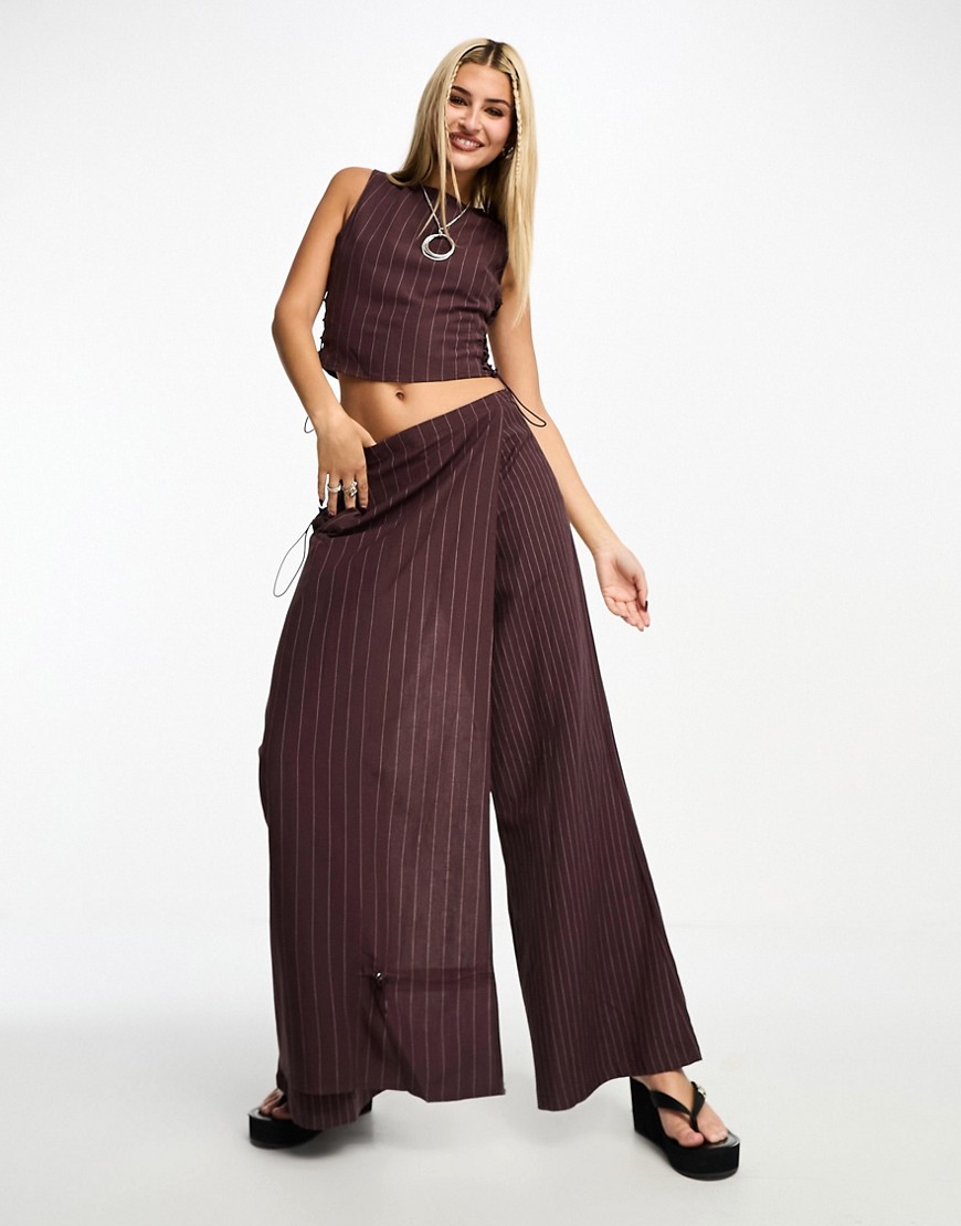 COLLUSION festival stripe trouser skirt co-ord in wine-Purple