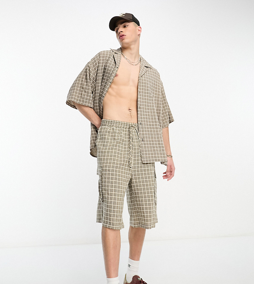 festival textured baggy skater short in stone plaid - part of a set-Neutral