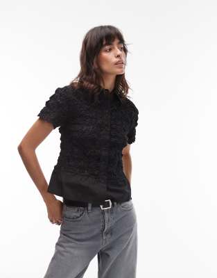 COLLUSION - Figurbetontes, kurzärmliges Popeline-Hemd in Schwarz mit Raffungen