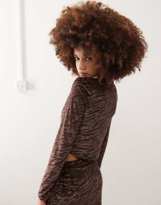 collusion fitted button through top in brown burnout - part of a set