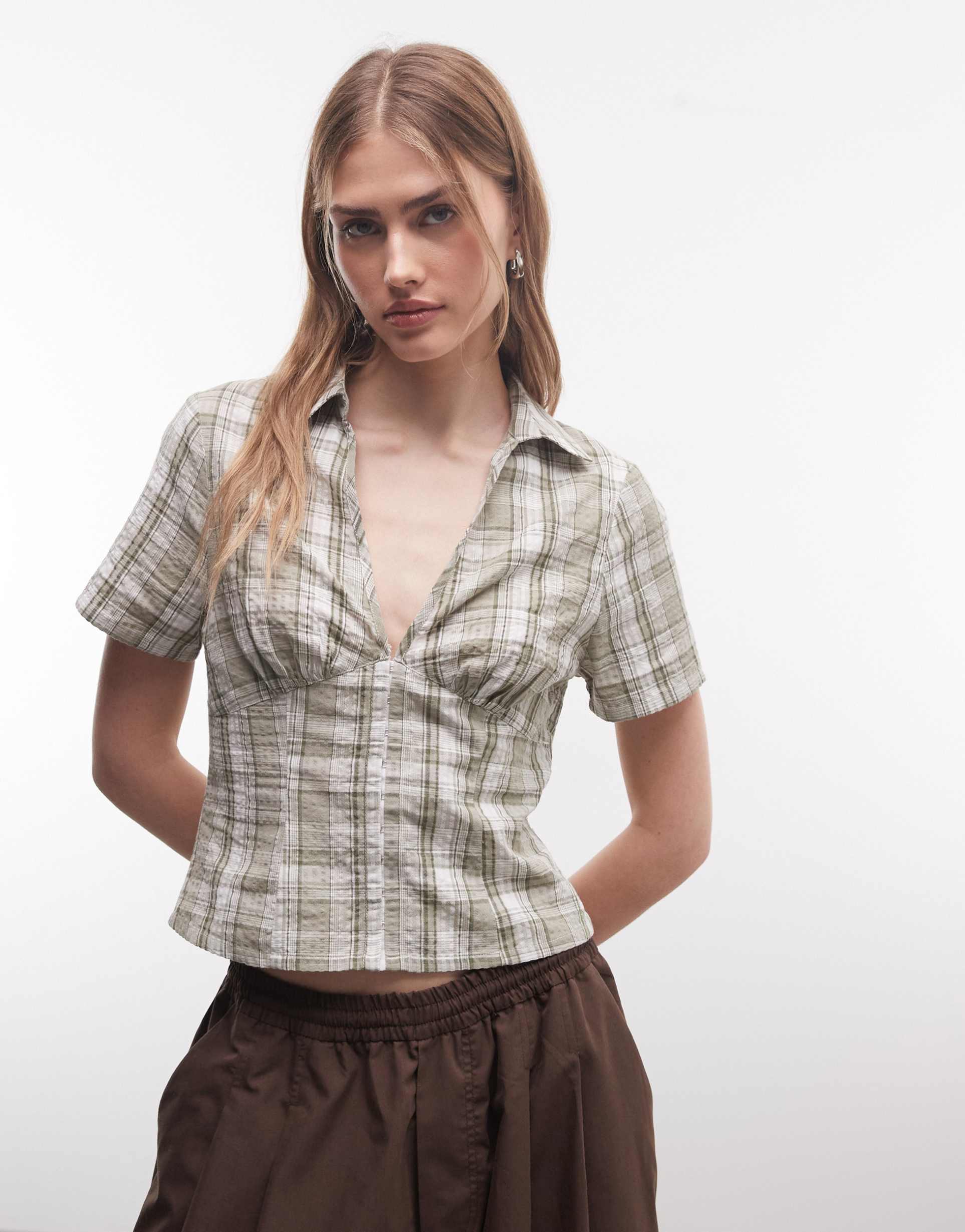collusion fitted cinched waist shirt in green plaid