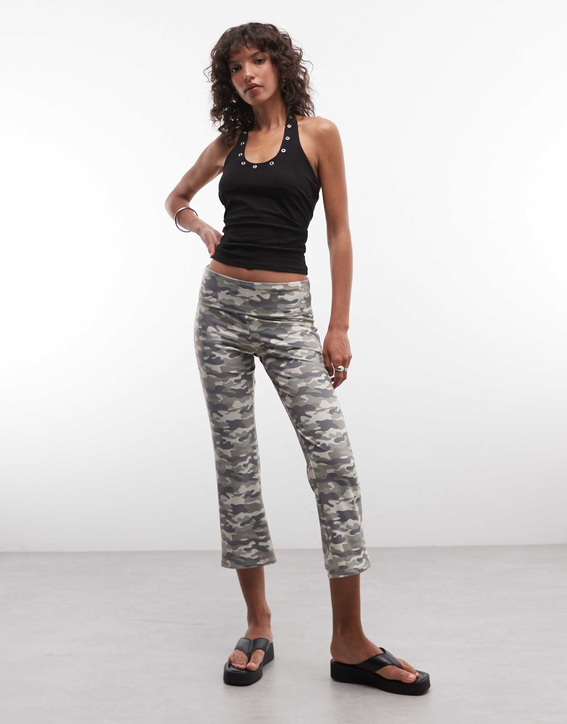 collusion flared capri leggings in camo print