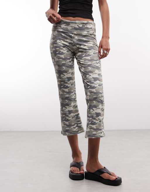 COLLUSION flared capri leggings in camo print, 3 of 5