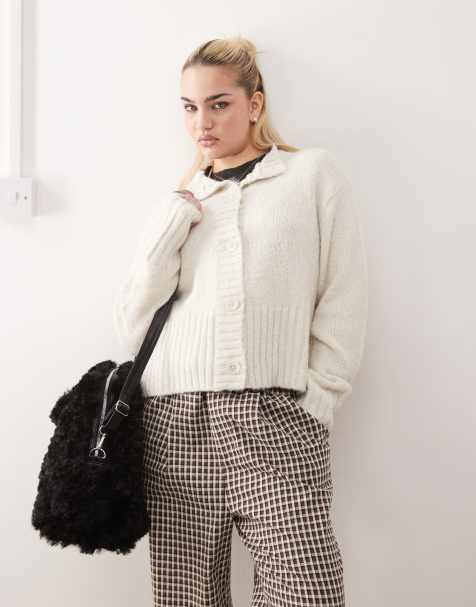 COLLUSION – Flauschige, strukturierte Strickjacke in Creme mit Rundhalsausschnitt - view 1