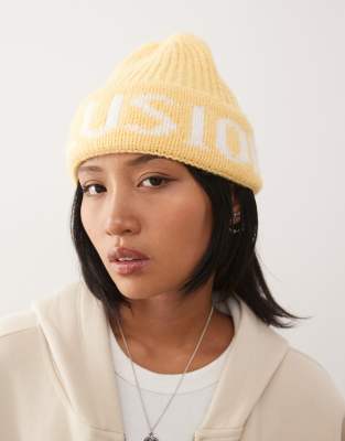 Collusion Fluffy Logo Beanie In Yellow