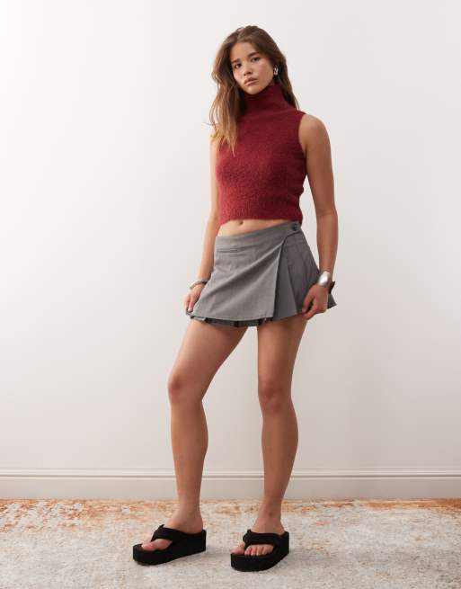 COLLUSION fluffy roll neck knitted vest in burgundy, 4 of 4