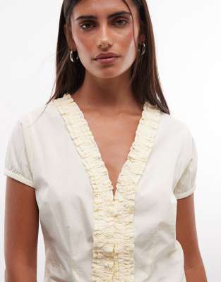 Collusion Frill Detail Short Sleeve Blouse In Black