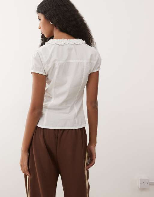 COLLUSION frill detail short sleeve blouse in white, 4 of 4