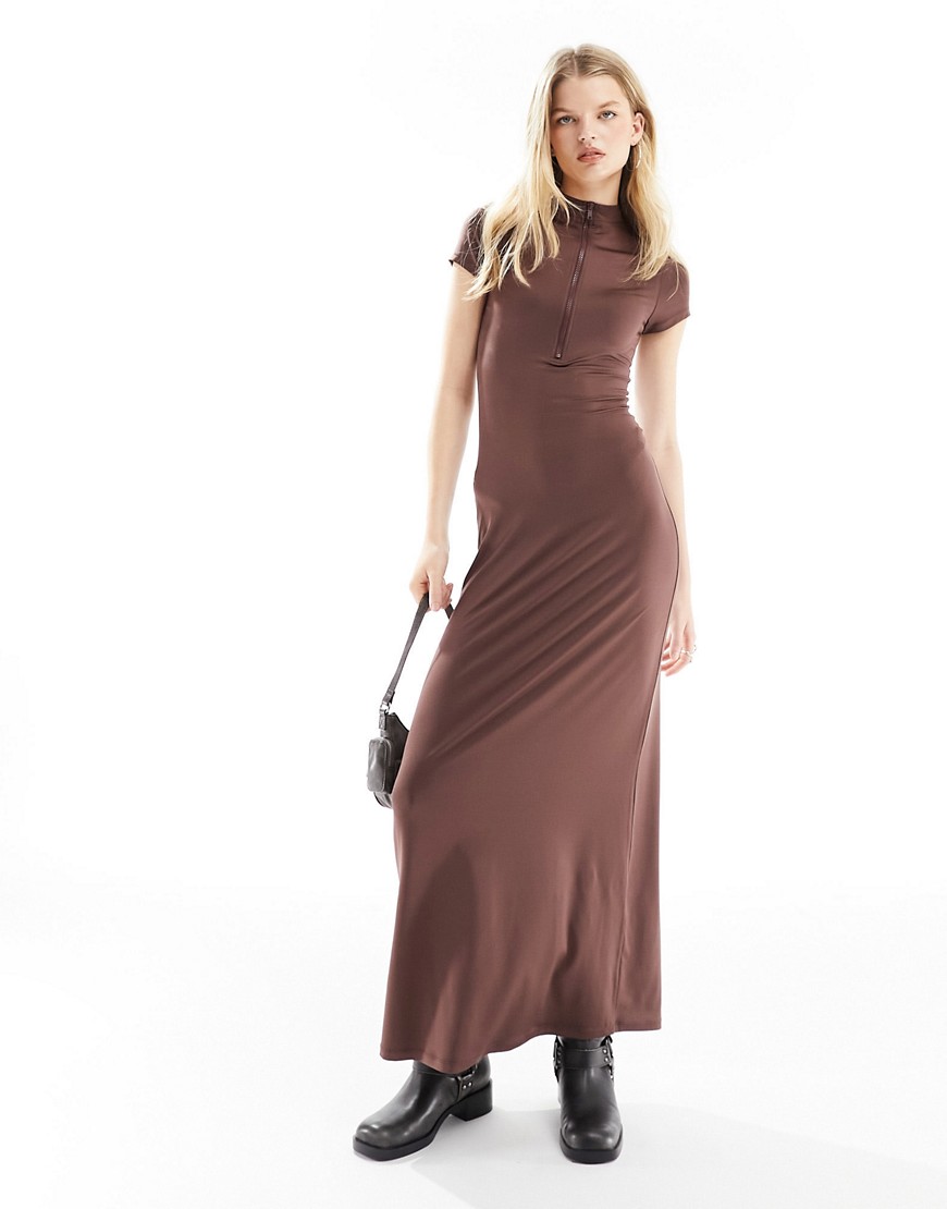 COLLUSION funnel neck cap sleeve maxi dress in burgundy-Black