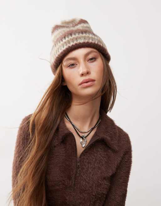 COLLUSION - Geborstelde gestreepte beanie in bruin