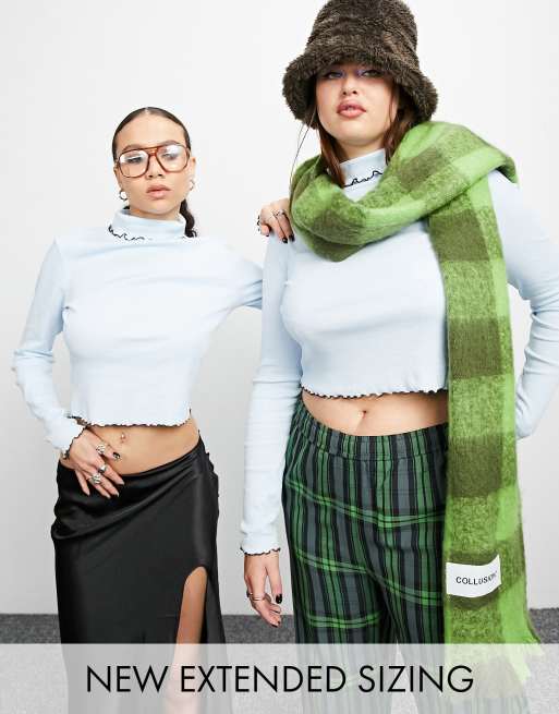 COLLUSION - Geribbelde crop top van katoen met lange mouwen, col en golvende zoom in blauw