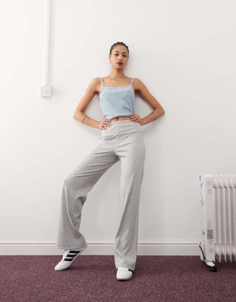 COLLUSION – Gerippte, ausgestellte Yoga-Hose mit umgeschlagenem Bund - view 1
