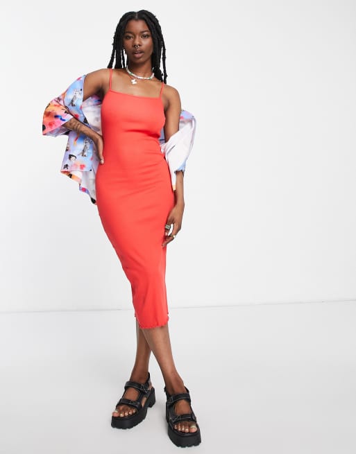 COLLUSION – Geripptes Camisole-Midikleid in Rot