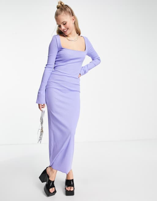 COLLUSION – Geripptes Maxikleid in Blau mit eckigem Ausschnitt