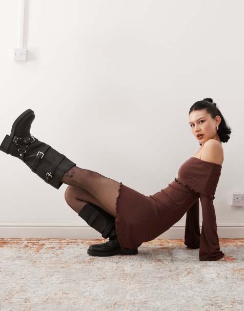 COLLUSION – Geripptes Minikleid in Schokobraun mit Bardot-Ausschnitt und Umschlag - view 1
