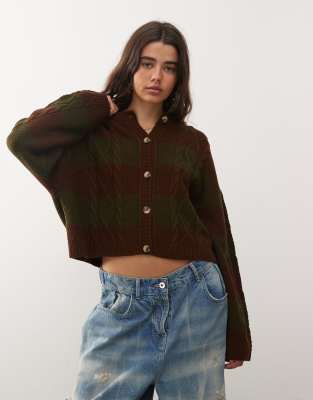 COLLUSION - Gestreifte Strickjacke in Braun und Khaki mit Zopfmuster-Brown