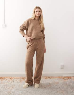 COLLUSION - Gestrickte Oversize-Jogginghose in Braun, Kombiteil-Brown