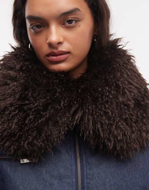 COLLUSION giacca bomber imbottita con colletto in pelliccia sintetica in denim, 4 di 4