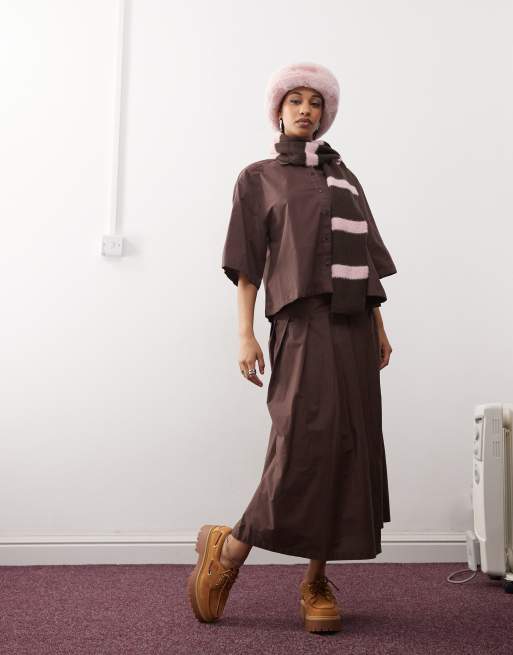 COLLUSION - Gonna midi a portafoglio stile kilt in cotone color cioccolato in coordinato