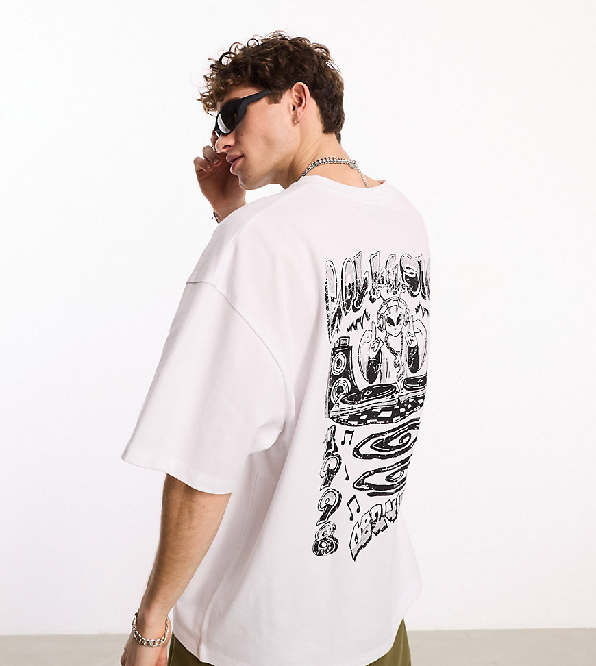 Graphic t-shirt with alien print in skate fit white