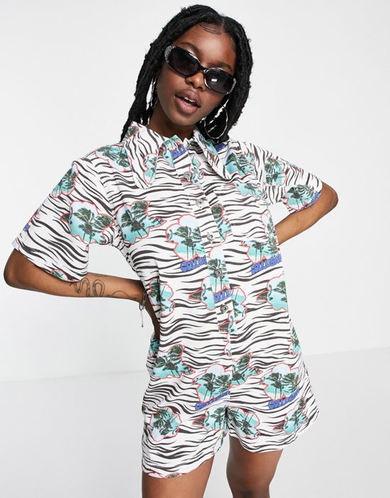 https://images.asos-media.com/products/collusion-hawaiian-twill-printed-romper-in-multi/201837166-1-multi?$n_550w$&wid=550&fit=constrain