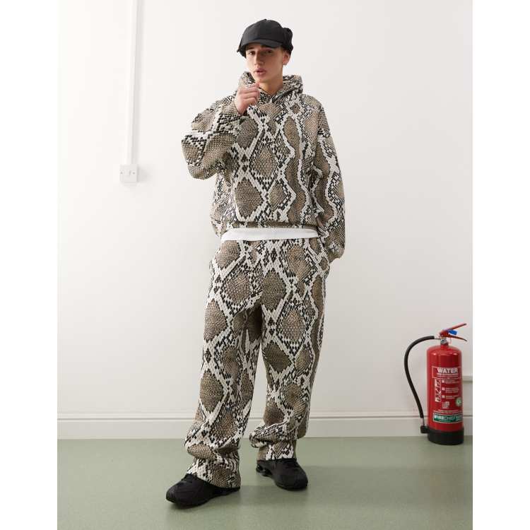 208022773-1-multi?$n_750w$&wid