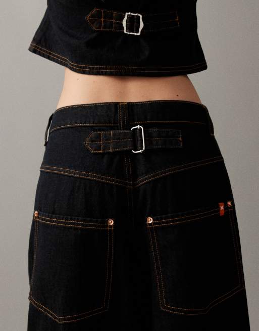 COLLUSION – Jeans in Dunkelblau mit Umschlagsaum in kontrastierendem Orange und mittelhohem Bund, 4 von 7