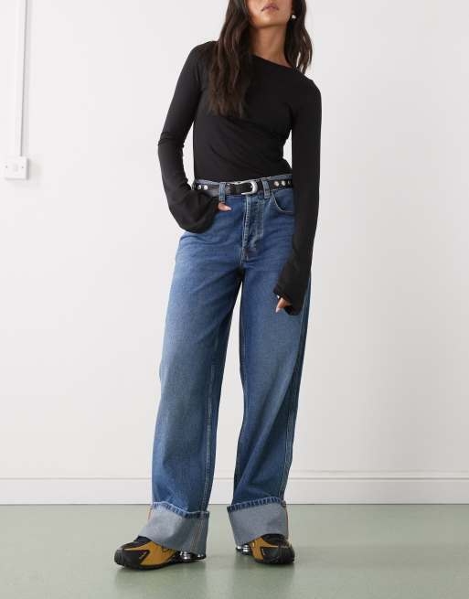 COLLUSION - Jeans met halfhoge taille en omgeslagen zoom in mid-wash blauw