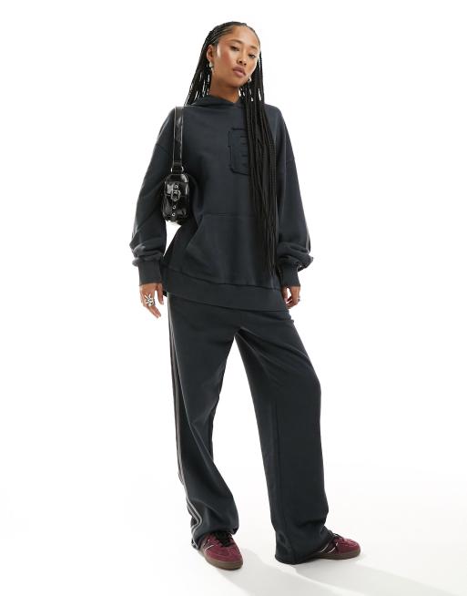 COLLUSION - Joggers sportivi a gamba dritta color grigio slavato con righe