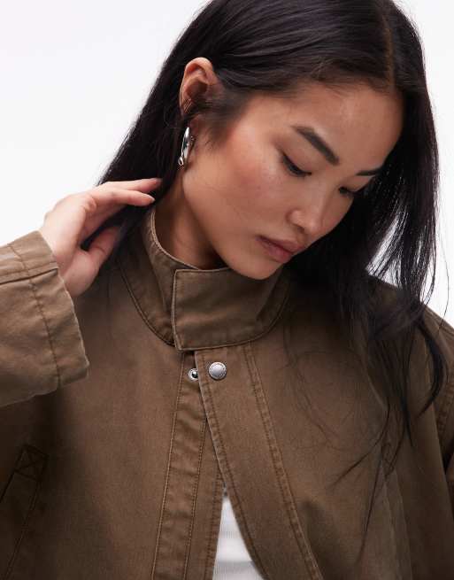 COLLUSION – Kakigrön, lång jacka i unisex-modell, 4 av 4