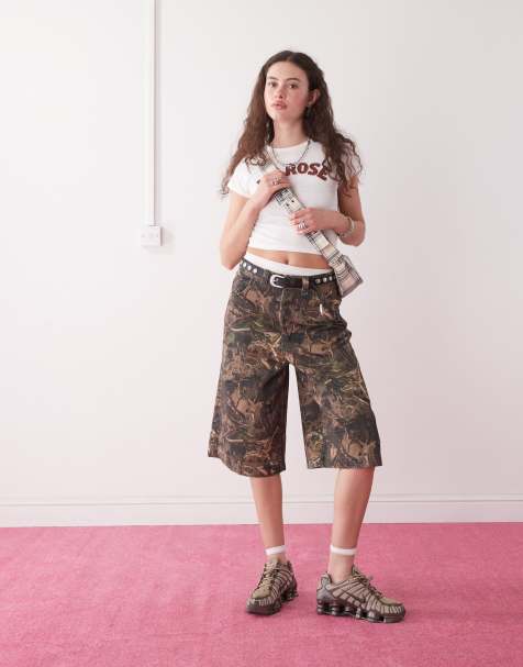 COLLUSION – Kamouflagemönstrade, baggy jeansshorts - view 1