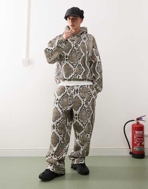 COLLUSION – Kastiger Skater-Kapuzenpullover mit Schlangenhautmuster, Kombiteil - view 1