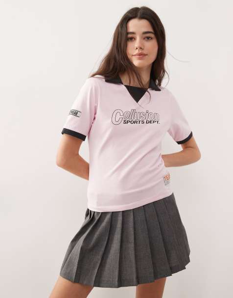 COLLUSION – Knapp geschnittenes Poloshirt in Babyrosa - view 1