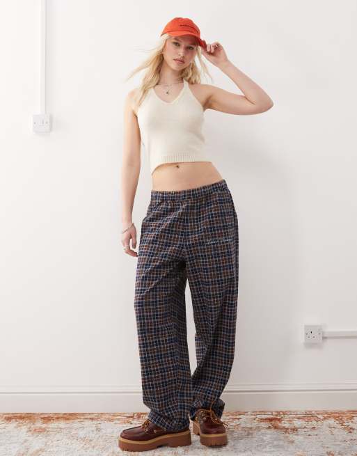 COLLUSION knit halter top in ecru, 3 of 4
