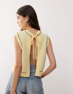Collusion Knit Open Front Vest With Skeleton Graphic-white
