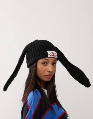 knit skater beanie with ears in black