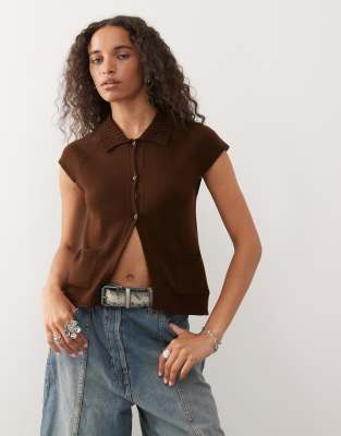 Collusion COLLUSION knitted raglan cap sleeve top in chocolate-Brown