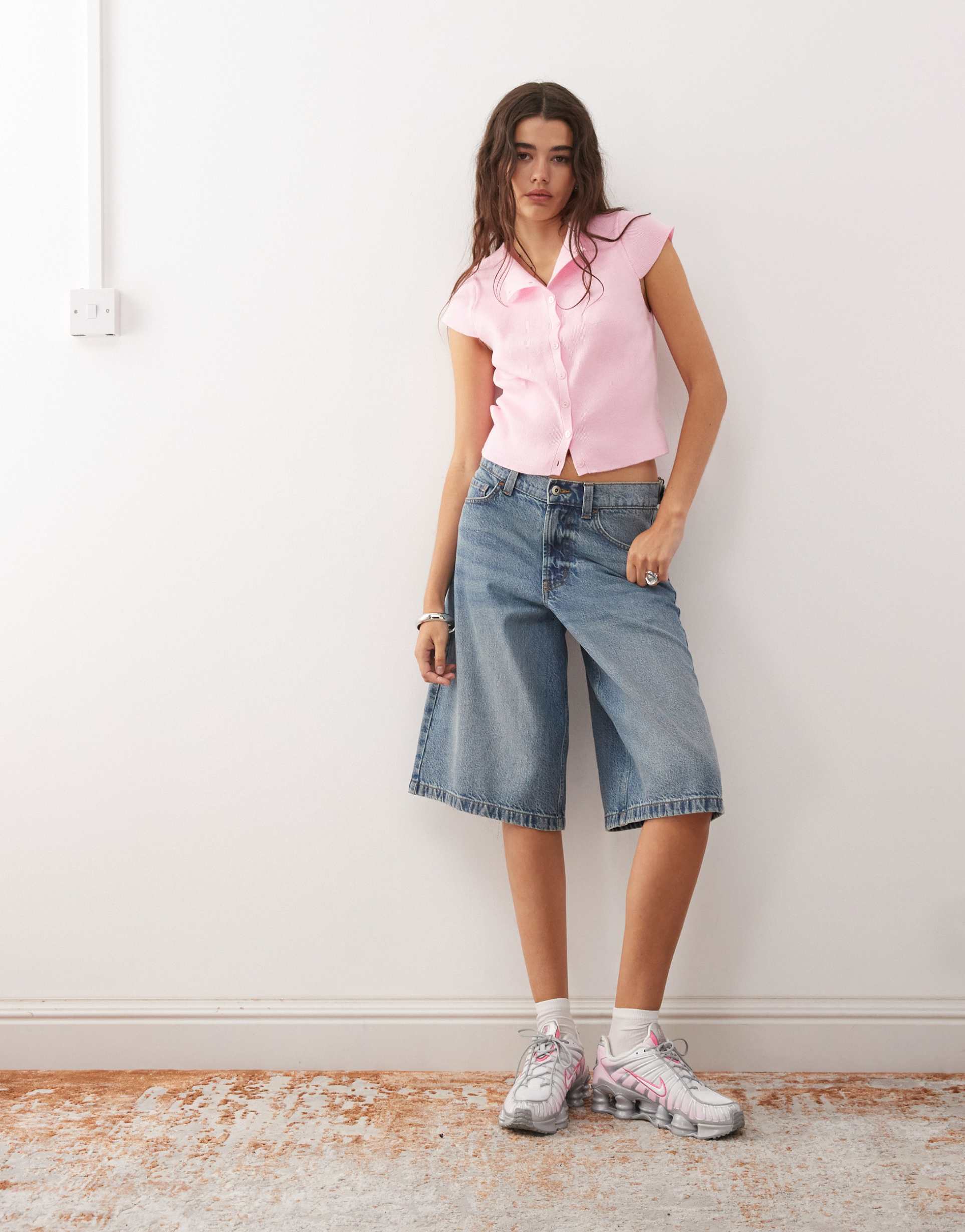 collusion knitted rib button through top in bubblegum pink