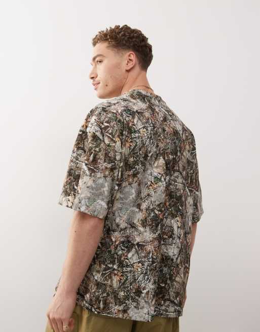 COLLUSION – Kolorowy T-shirt oversize ze wzorem moro | ASOS