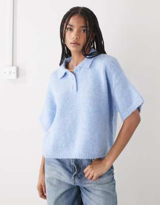 COLLUSION - Kurzärmliges Polohemd aus Strickstoff in Blau