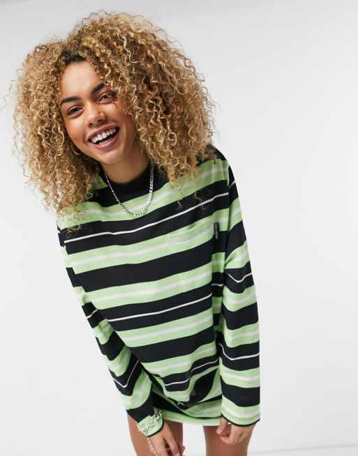 COLLUSION – Langärmliges T-Shirtkleid mit Streifen und Taschendetail aus Pikee, 3 von 4