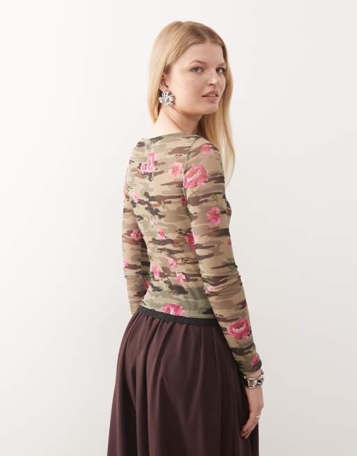 COLLUSION - Langærmet top med rose i camouflageprint, 4 af 4
