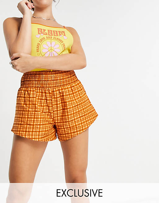 COLLUSION linen shorts in 70s gingham print