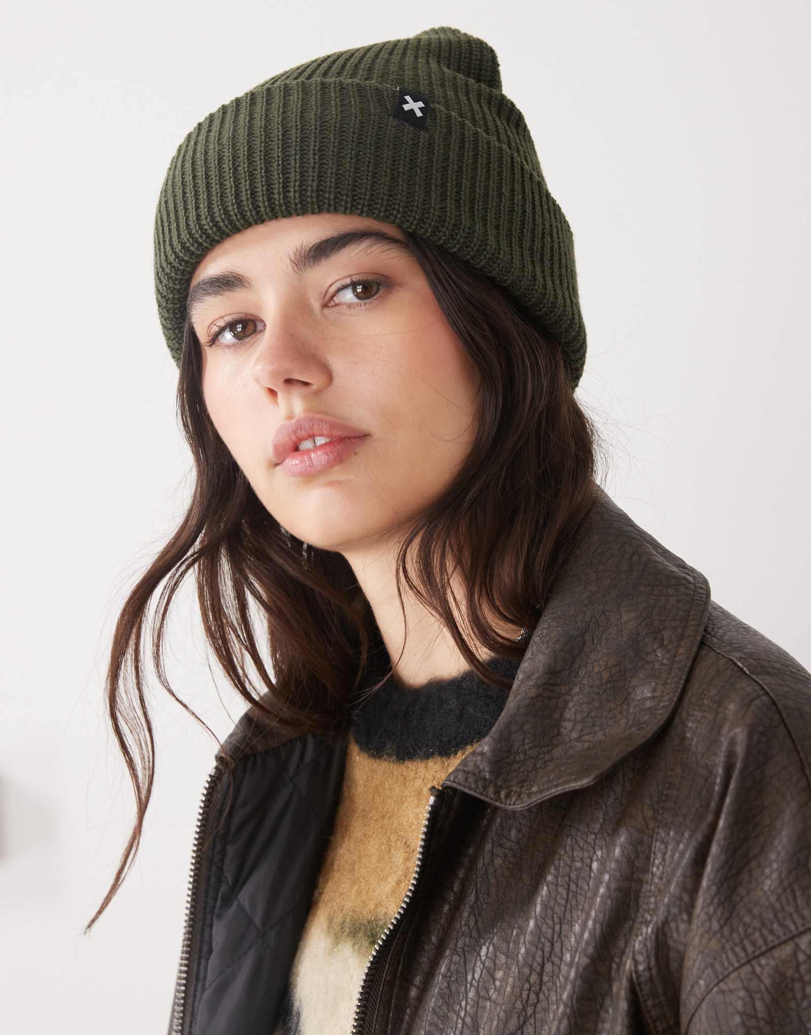 Шапочка с логотипом COLLUSION темно-зеленого цвета