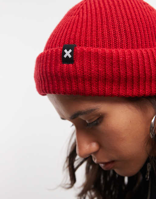 COLLUSION logo vissersmuts in rood, 2 van 3