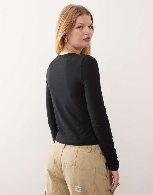 COLLUSION long sleeve fitted t-shirt in black