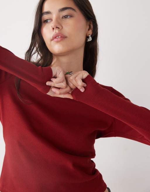 COLLUSION long sleeve fitted t-shirt in burgundy